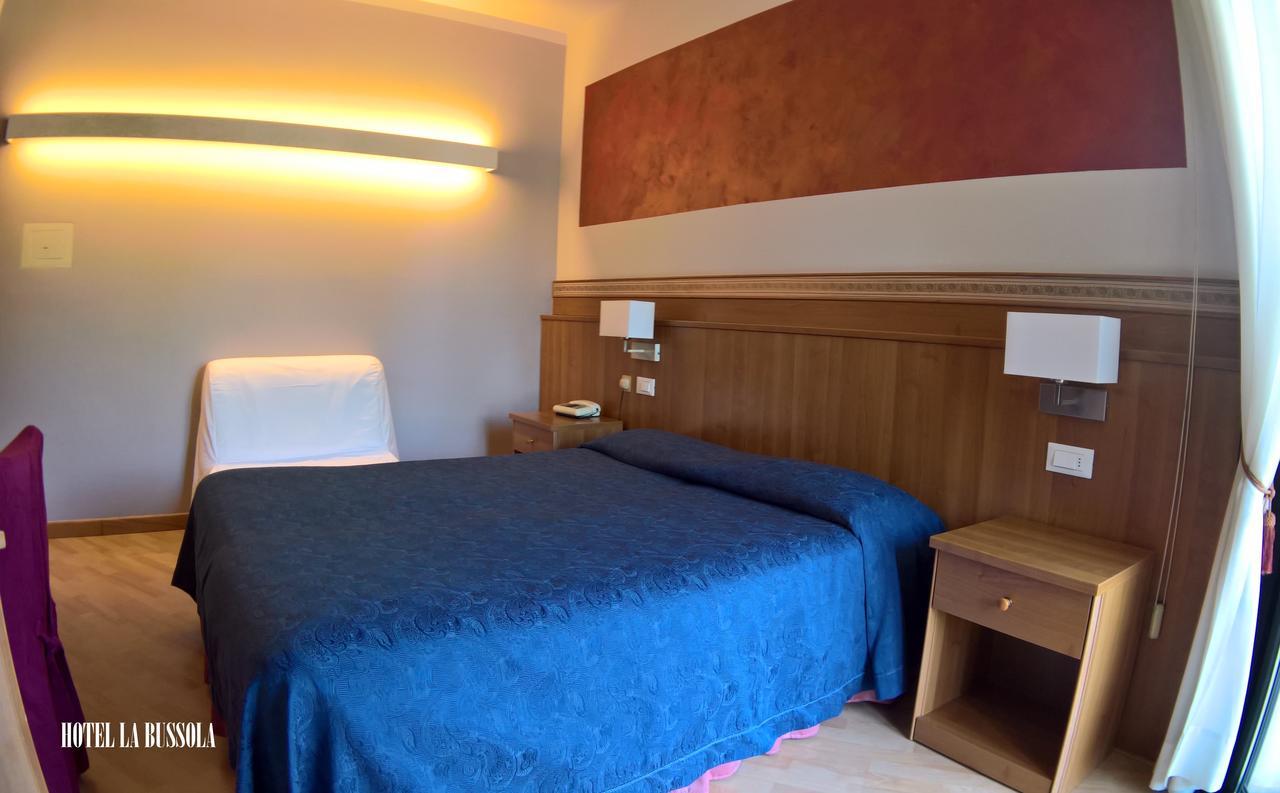 Hotel La Bussola Padenghe sul Garda Exterior foto
